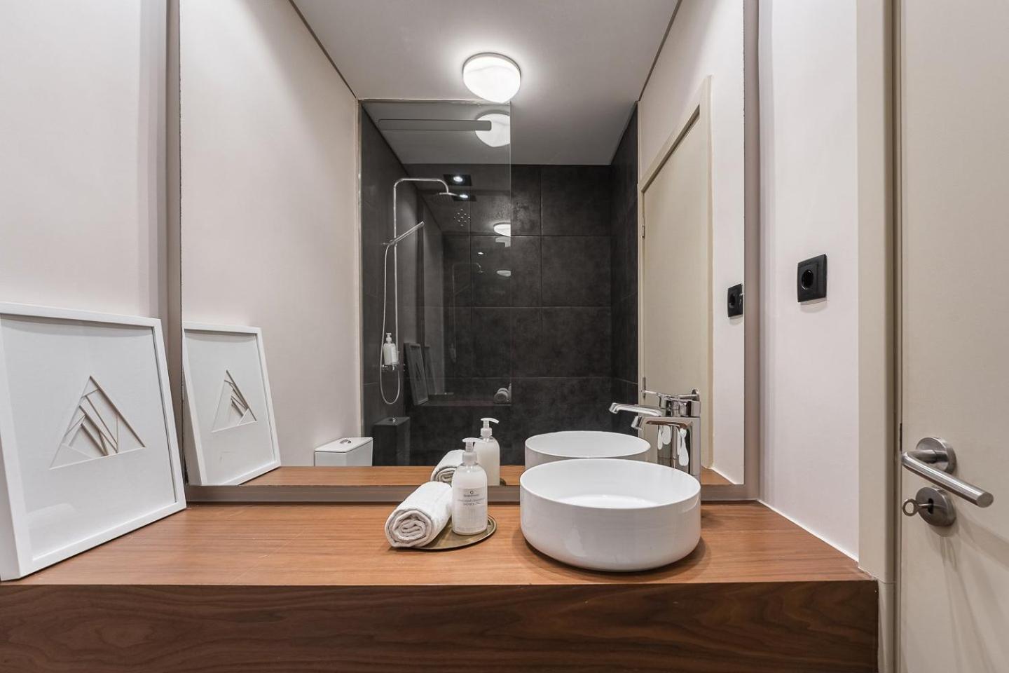 Guestready - Quental Wallpaper Near Marques Square Porto Zewnętrze zdjęcie