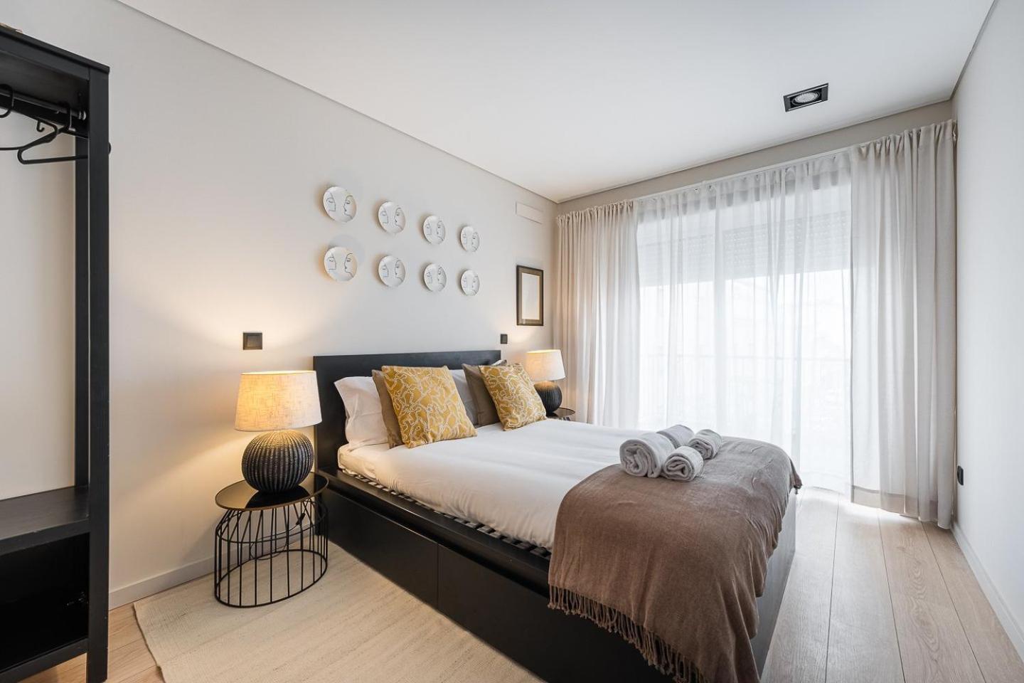 Guestready - Quental Wallpaper Near Marques Square Porto Zewnętrze zdjęcie